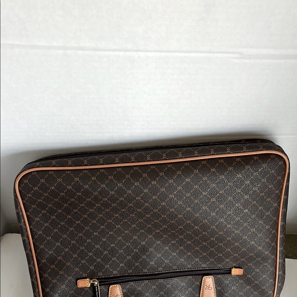 Rioni Elegant Brown and Tan Handbag - Picture 9 of 11